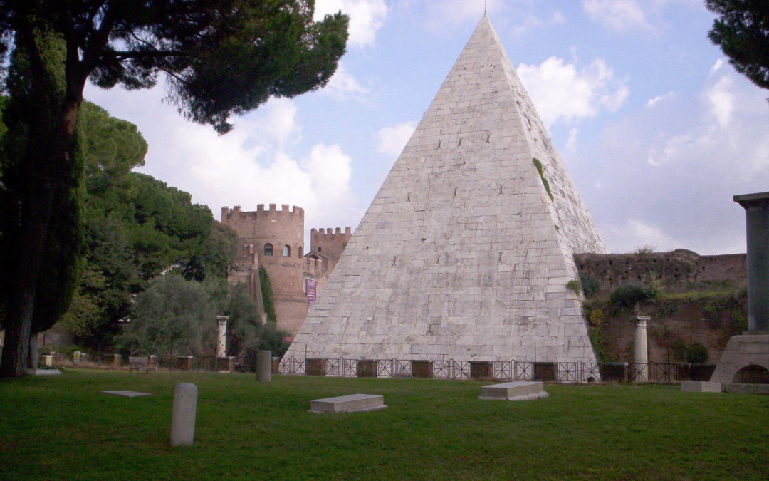 La Piramide Cestia: e il Museo Ostiense