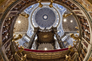 basilica San Pietro con visori realtà virtuale e cupola