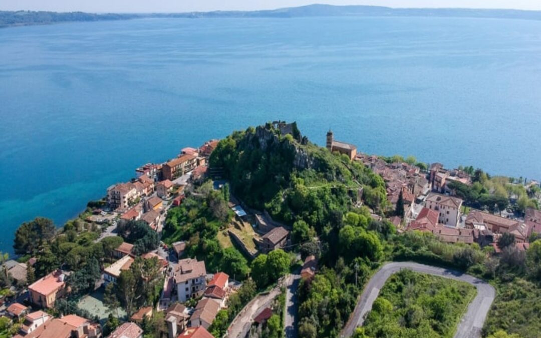 CROCIERA SUL LAGO DI BRACCIANO E IL CASTELLO ODESCALCHI